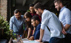 {pleksi} Fiyatları Neye Göre Değişir?